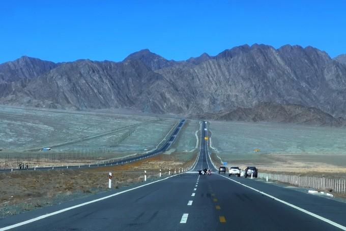 探寻青海，大自然的瑰宝与藏族文化的交融